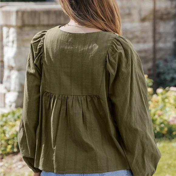 Green Embroidered Split Neck Pleated Loose Blouse Bohemian Top - Picture 5 of 15